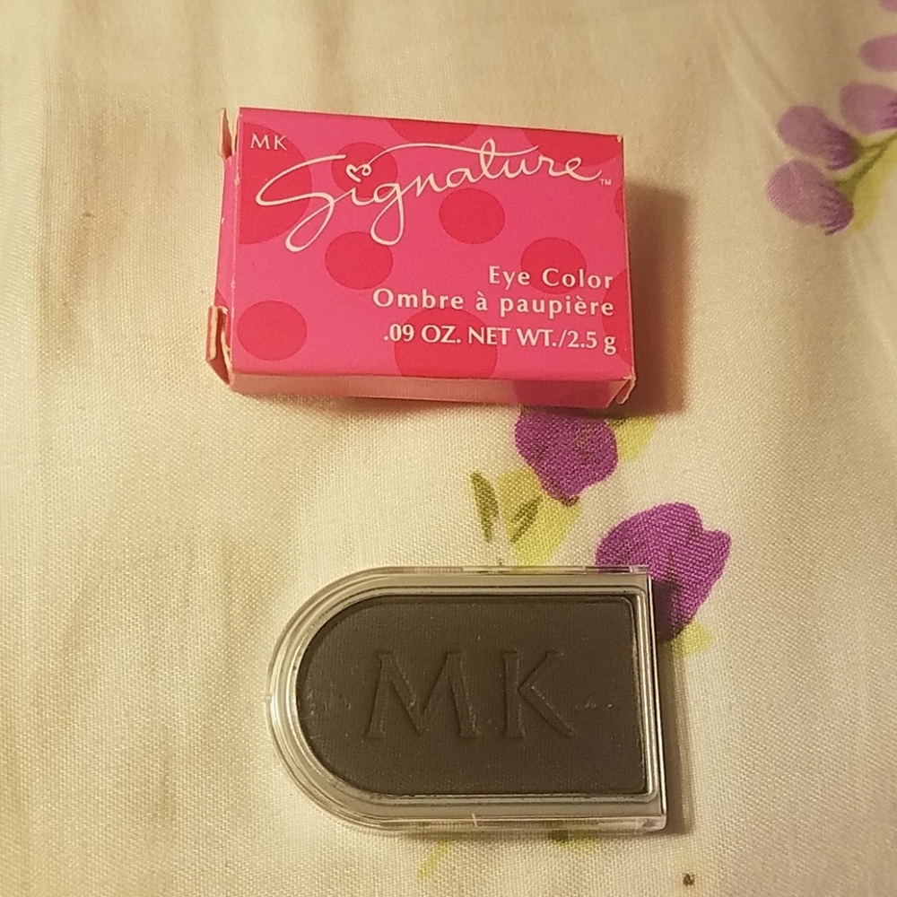 *NIB* MARY KAY SIGNATURE EYE SHADOW